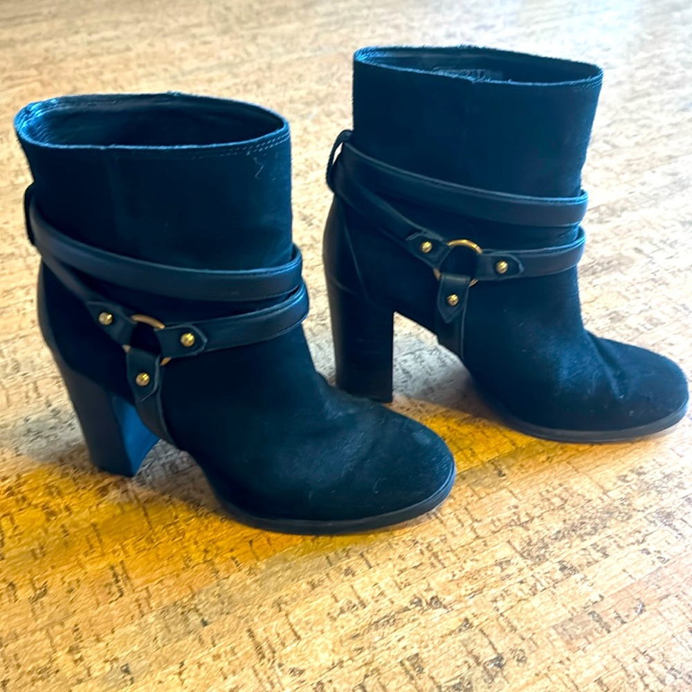 Black UGG heeled booties size 8